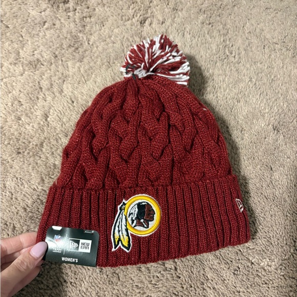 Redskins/Commanders Red Knit Pom-Pom Hat - Picture 1 of 4